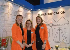 The ladies from Nivola stood out at the fair in bright orange: Usha van der Drift, Paula van der Leede and Marion van Rijsbergen - Lestraden.